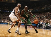 开云体育中国-保罗末节导演逆转好戏，国王加时鏖战力克热火彰显大场面本色