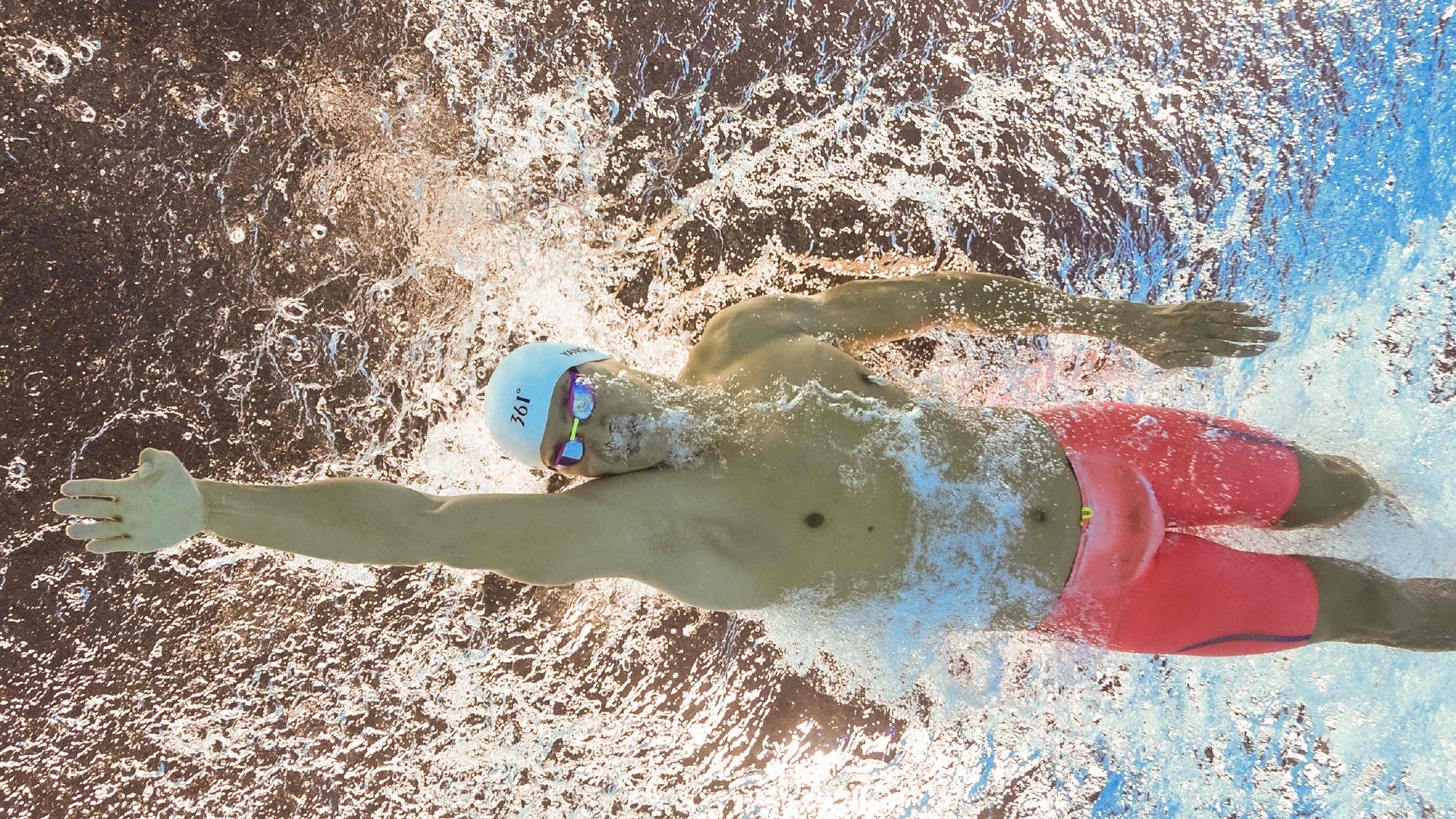 内马尔，从喀麦隆到摩纳哥，一场由他定义的比赛艺术