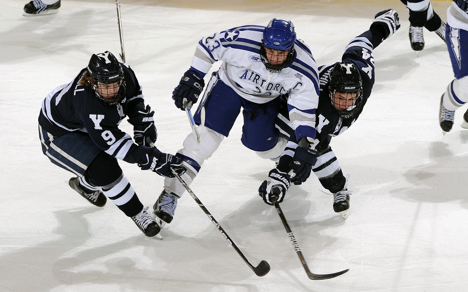欧冠半决赛之夜,武切维奇攻防两端的统治艺术