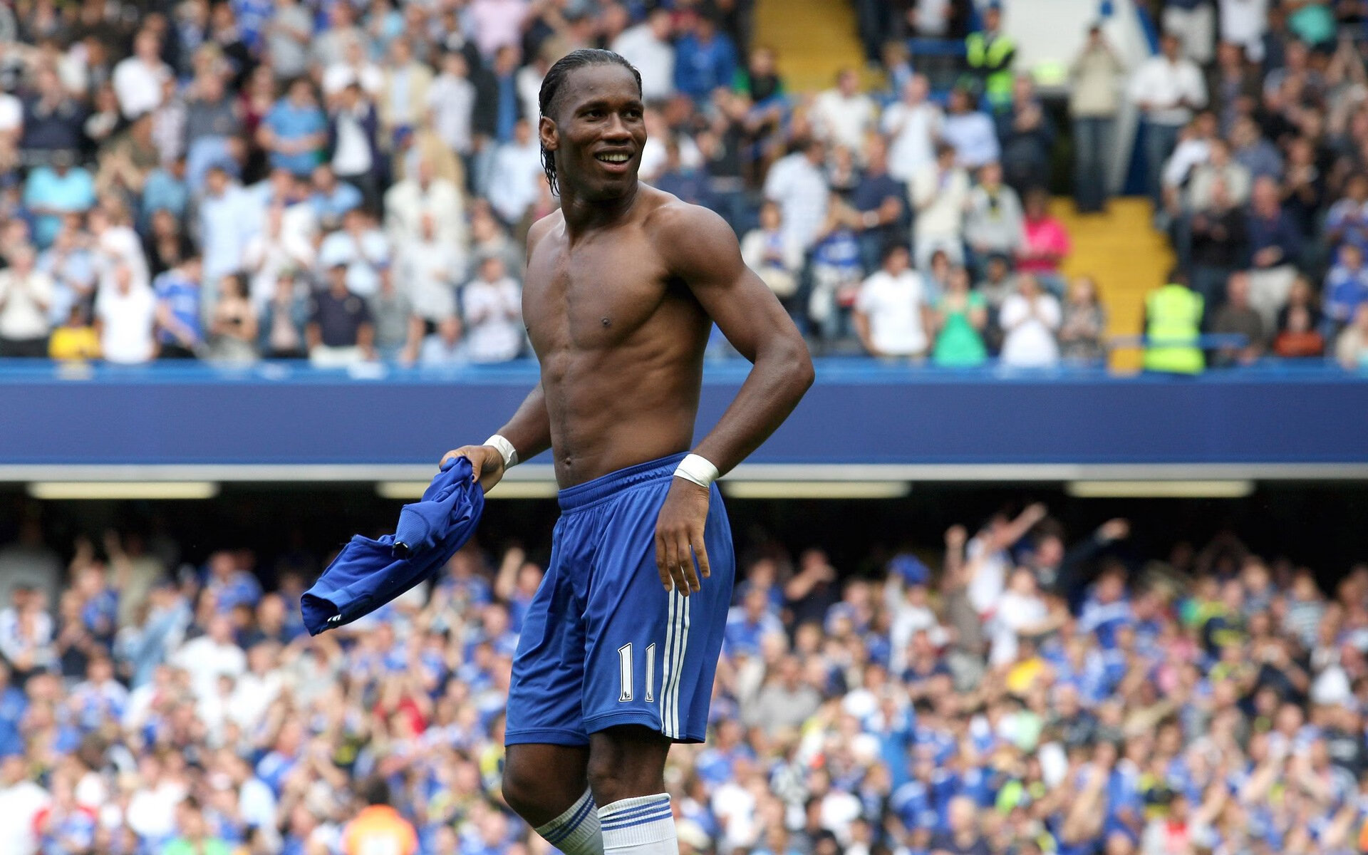 当罗马横扫波兰，足球场上的历史隐喻与梅西的胜利哲学